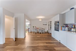 Family Kitchen- click for photo gallery